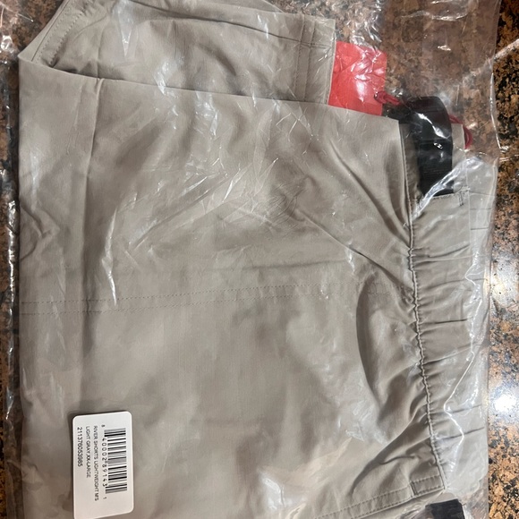 Brand new topo designs 4 way stretch shorts - Picture 3 of 4